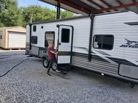 Campers and More LLC photo 3