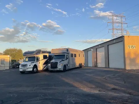 Pinnacle Motorcoach Inc. photo 3
