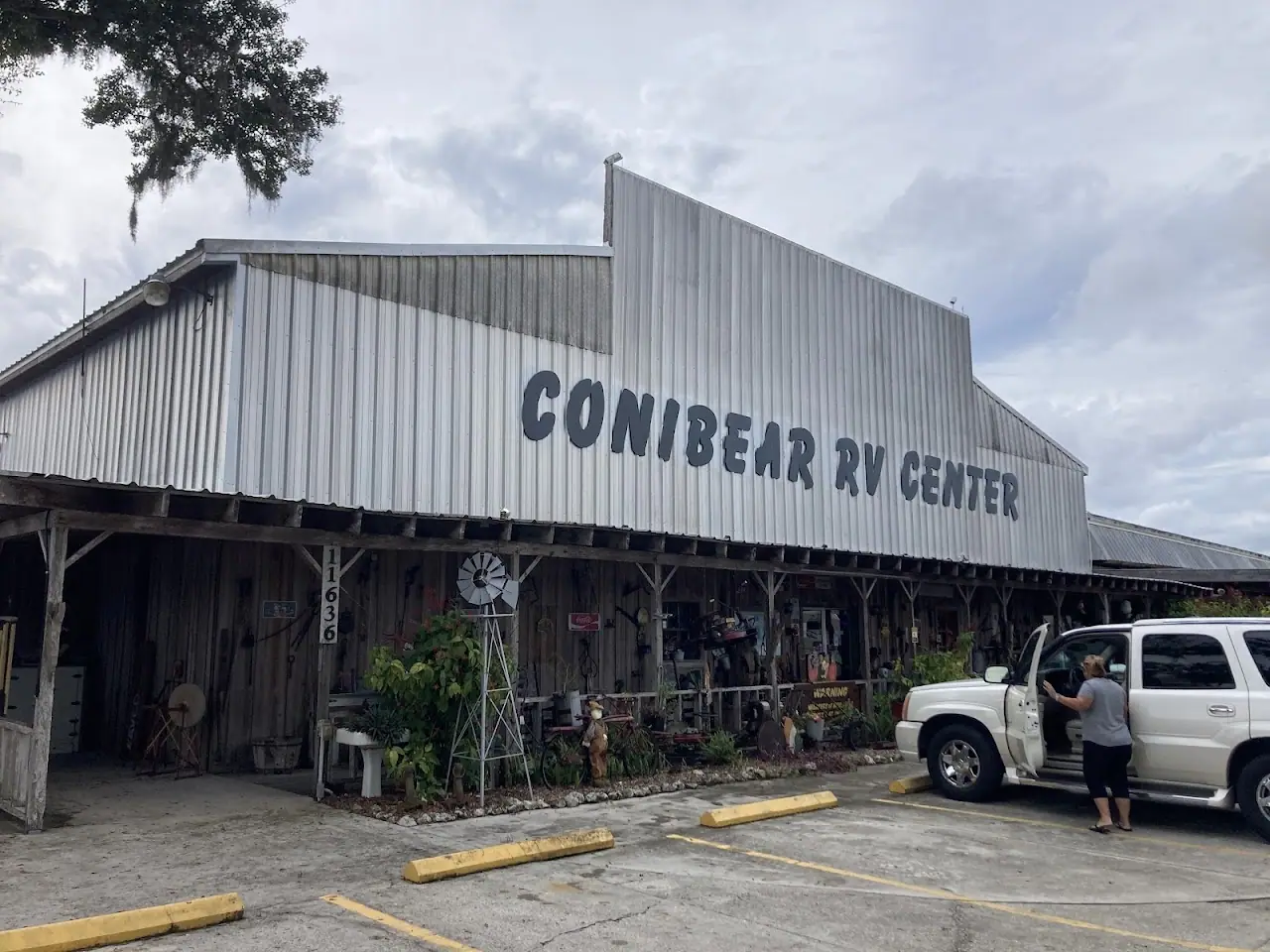 Conibear RV Center, RV dealers in Lakeland