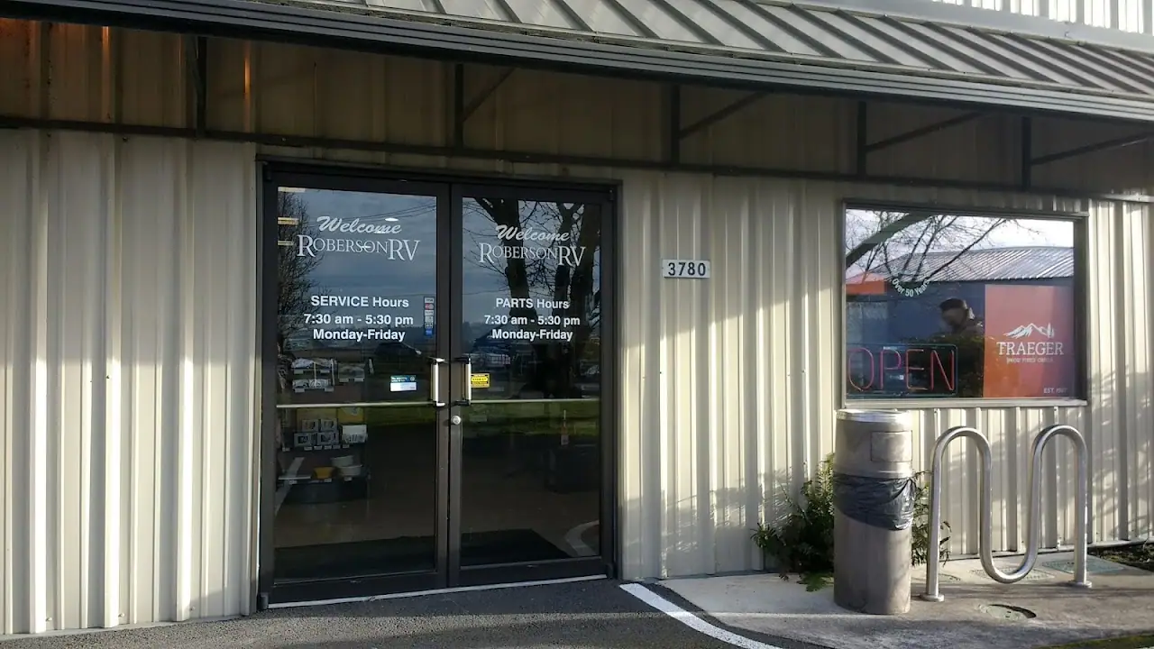 Roberson RV Center, RV dealers in Salem