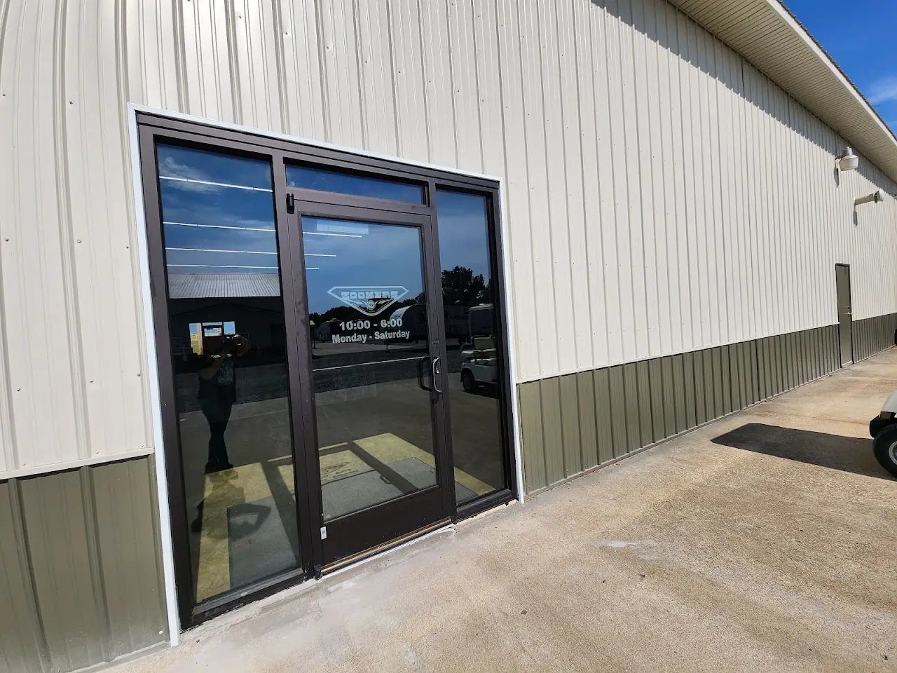 Zoomers RV of Illinois, RV dealers in Ina