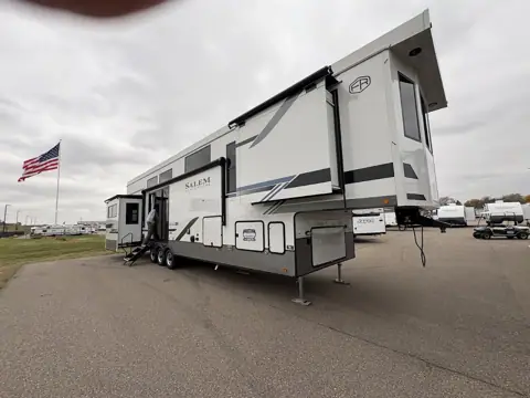 Hilltop Camper and RV photo 3