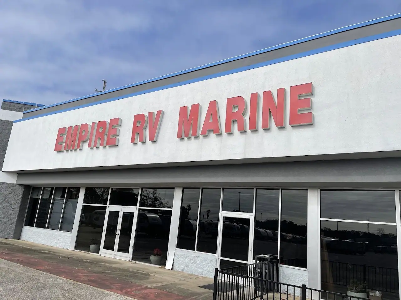 Empire RV & Marine, RV dealers in Liberty
