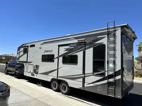 Major RV Sales photo 2