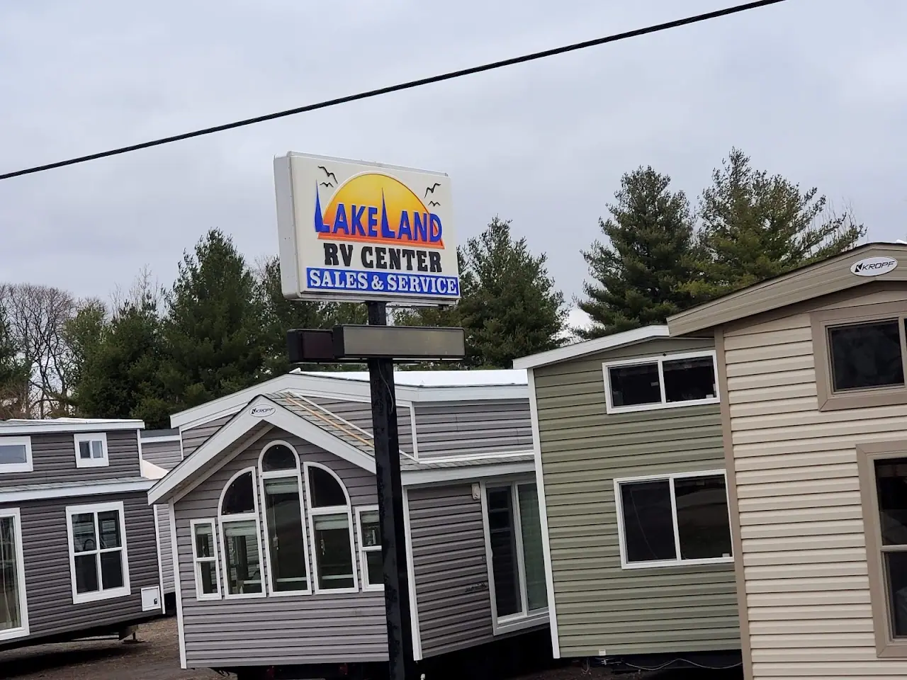 Lakeland RV Center, RV dealers in Milton