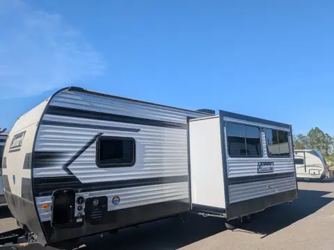 Xtra Mile RV Sales LLC photo 2