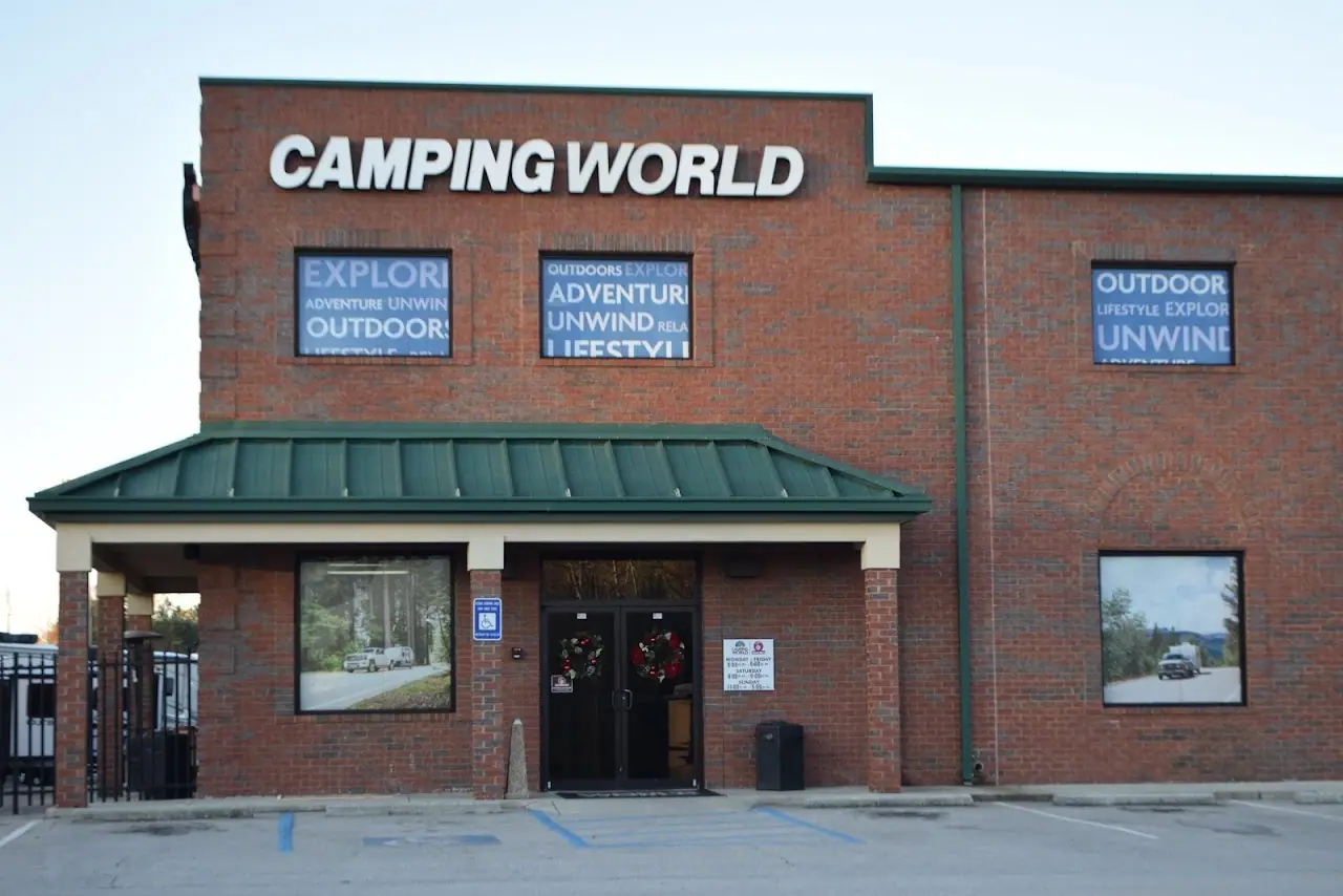 Camping World - Oakwood, RV dealers in Oakwood