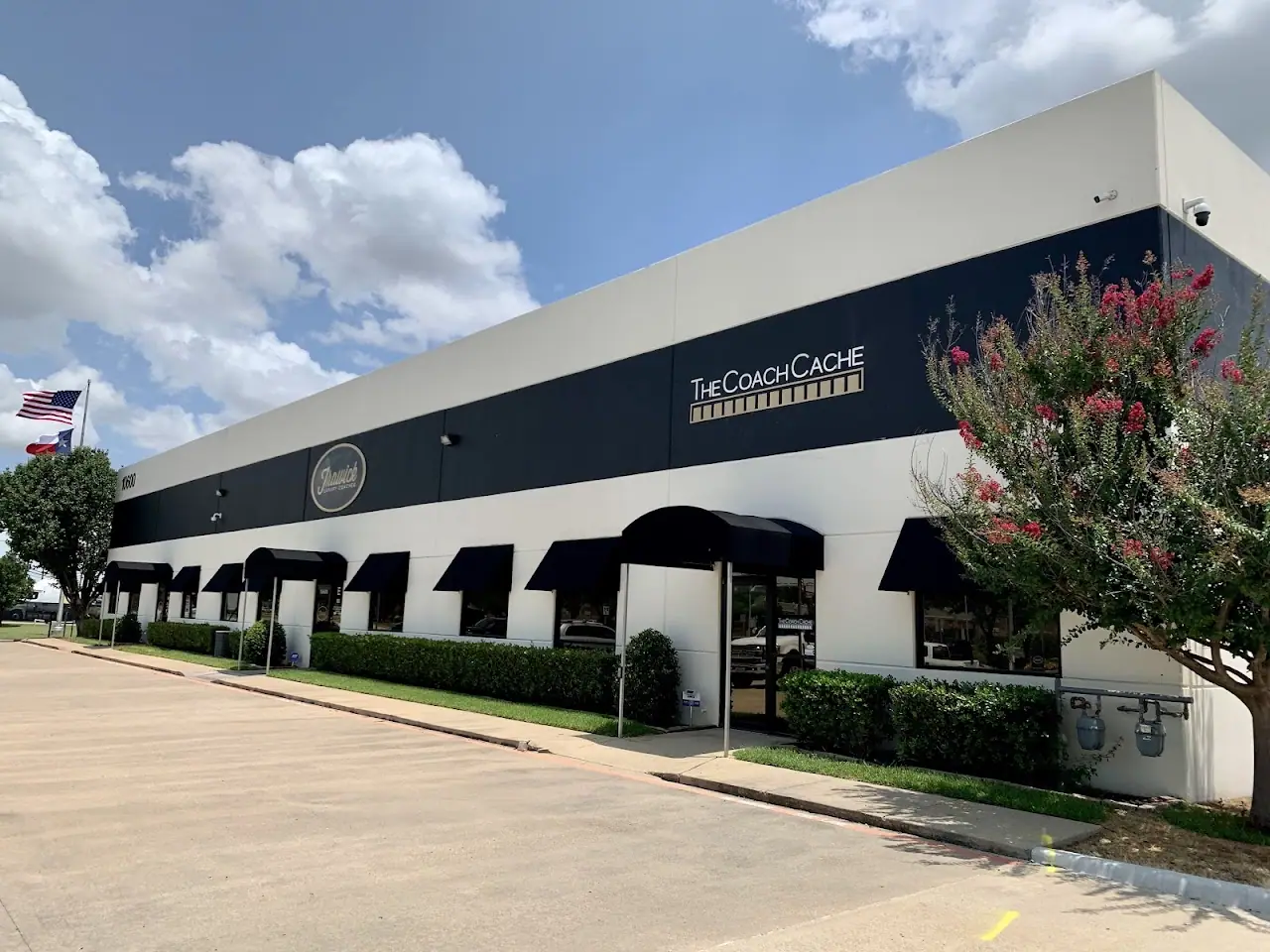 Trawick Luxury Coaches, RV dealers in Hurst
