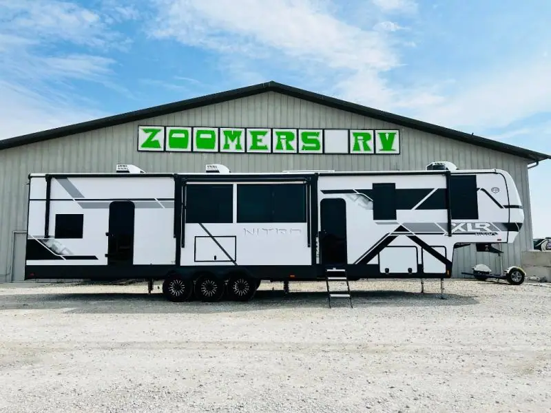 Zoomers RV of Iowa, RV dealers in Lamoni