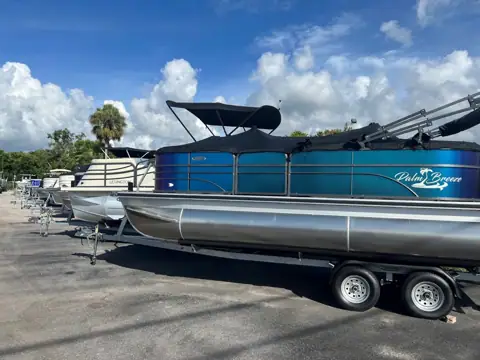 BOAT AND RV OUTLET photo 2