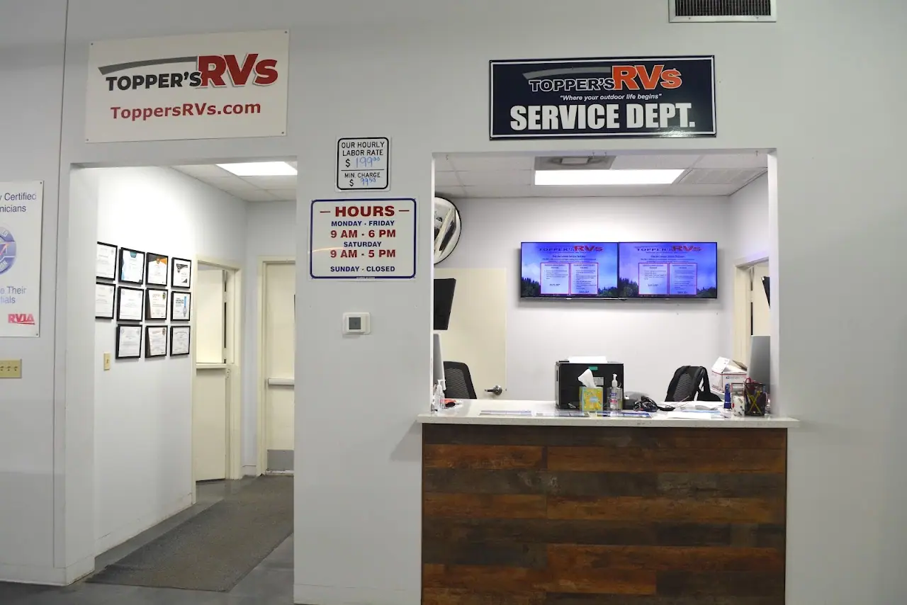 Topper's RVs, RV dealers in Waller