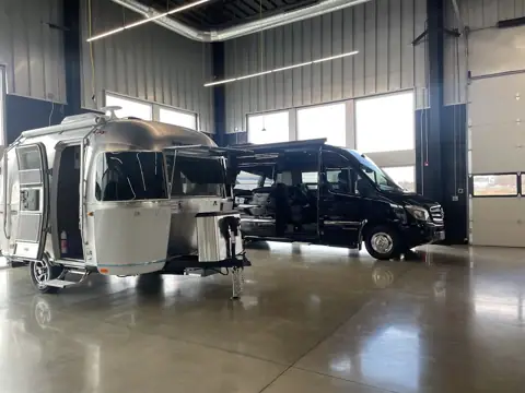Woodland Airstream photo 3