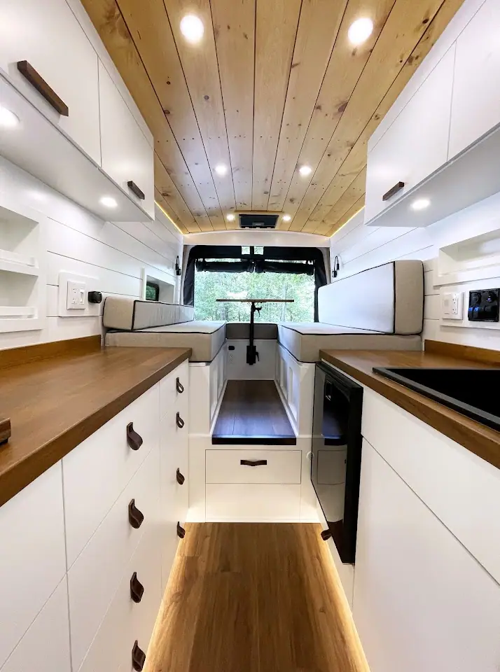 Livable Vans, RV dealers in Dummerston