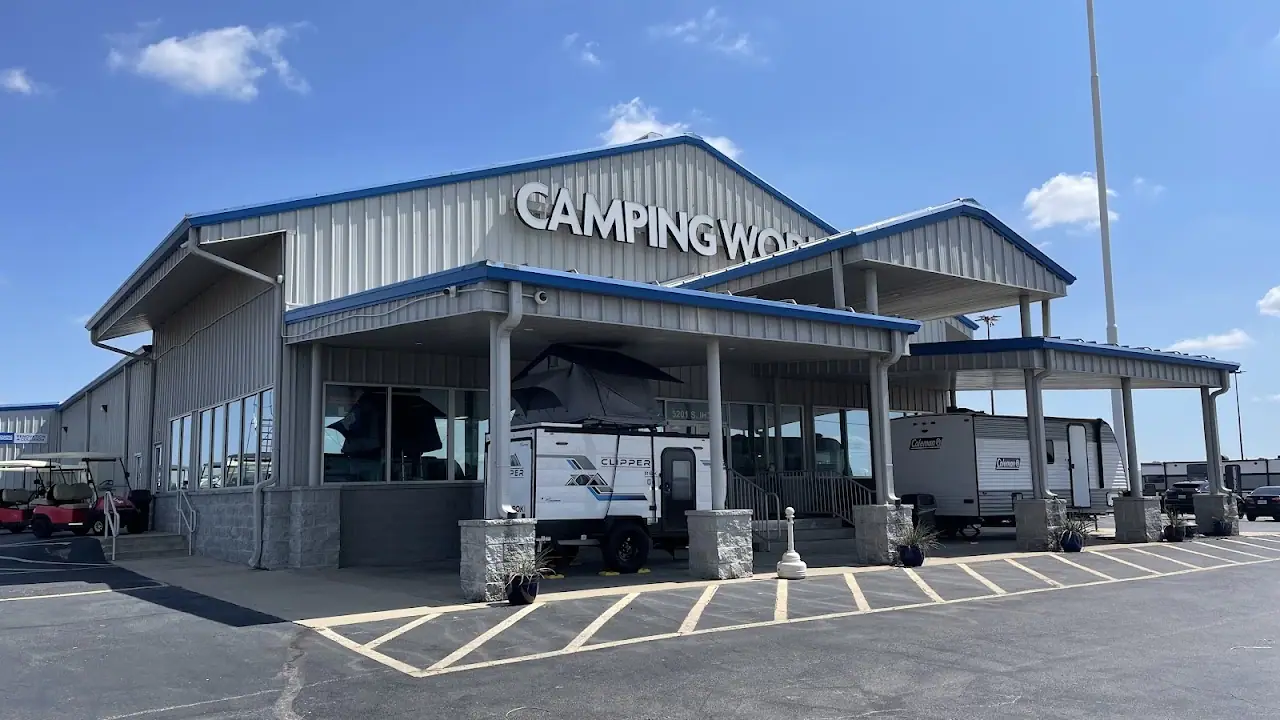 Camping World - Alvarado, RV dealers in Alvarado