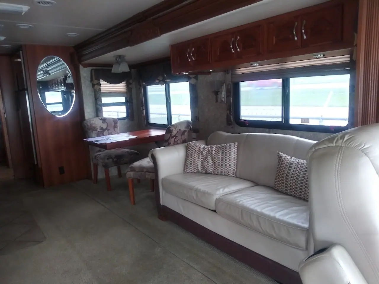 Cobb And Sons RV Sales, RV dealers in Seale