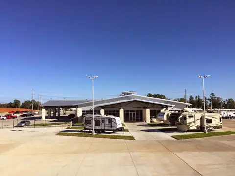 Holiday World of Willis in Willis, TX