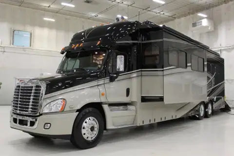 Equine Motorcoach photo 2