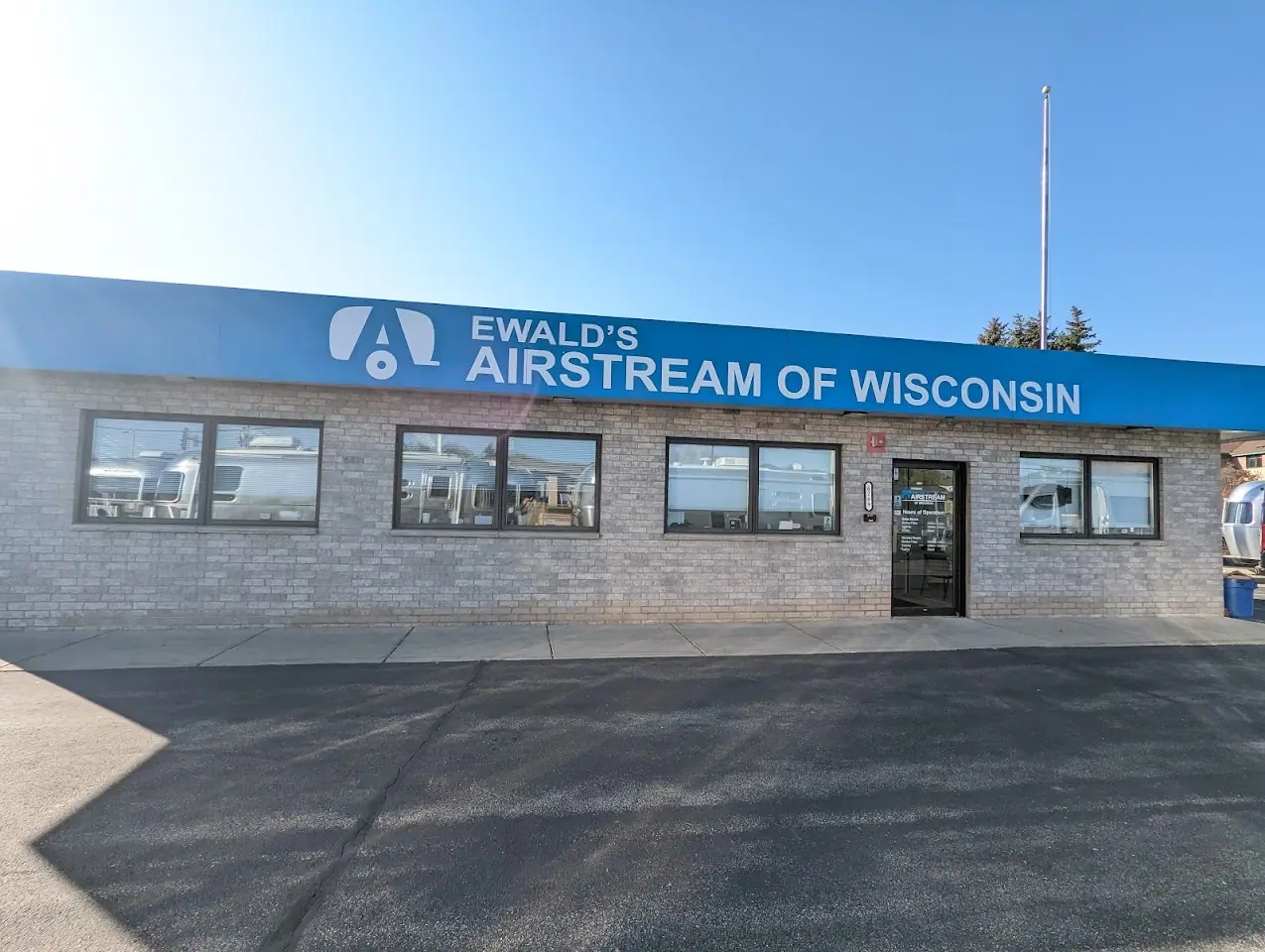 Ewald's Airstream of Wisconsin, RV dealers in Hales Corners