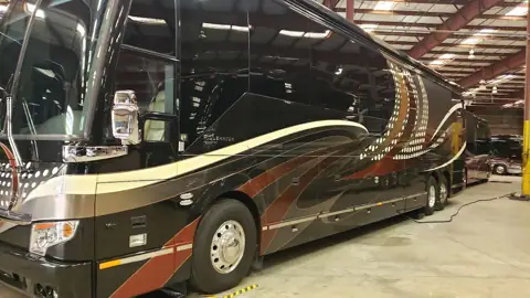 Quality Motor Coach photo 2