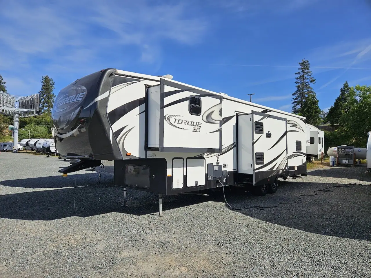 Sierra RV Center, RV dealers in Colfax