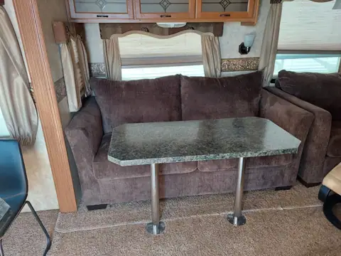 RV World LLC in Nunn, CO