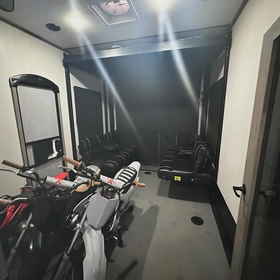 Coastal Rv's & Auto Sales, RV dealers in Montesano
