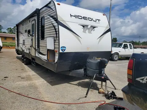 Blue Compass RV North Beaumont Service Center (ExploreUSA Supercenter) photo 3