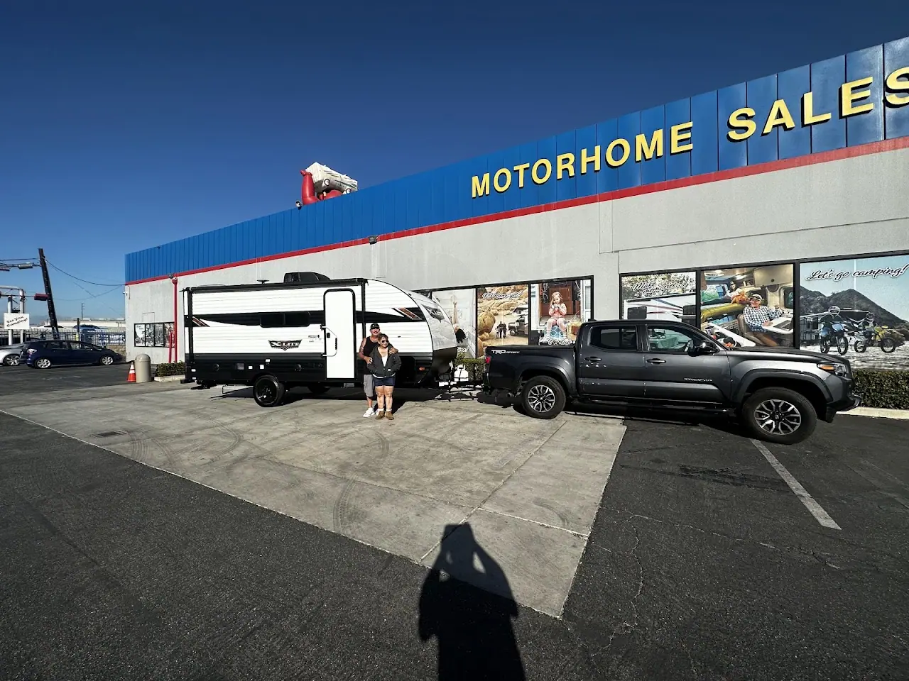 Mike Thompson's RV Super Store, RV dealers in Santa Fe Springs