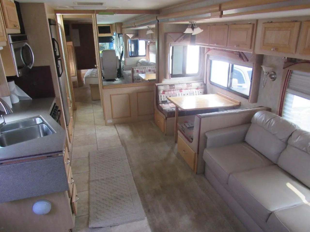 Superior RV LLC, RV dealers in Alexandria