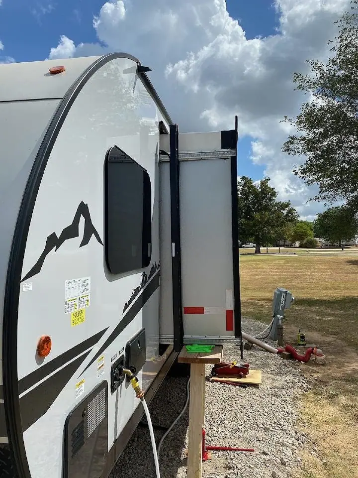 AP Certified RV Technician Mobile RV Repair, RV dealers in Crandall