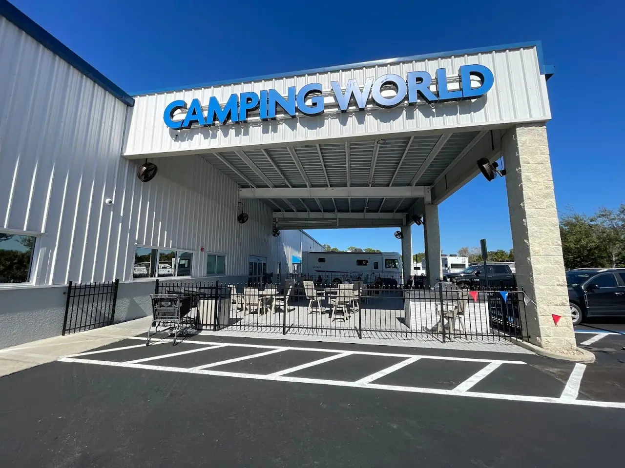 Camping World - Fort Myers, RV dealers in Fort Myers