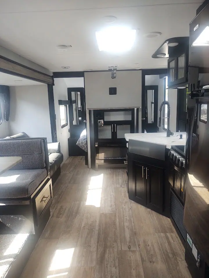 AOK RVs, RV dealers in Gravois Mills