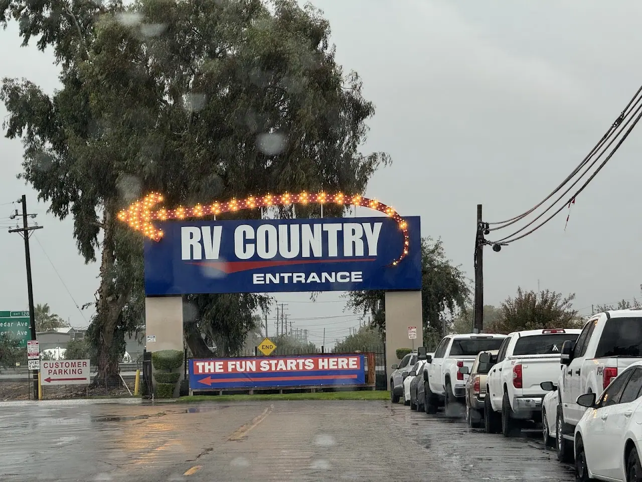 RV Country (Fresno), RV dealers in Fresno