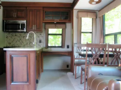 Mann's RV in Rutland, MA