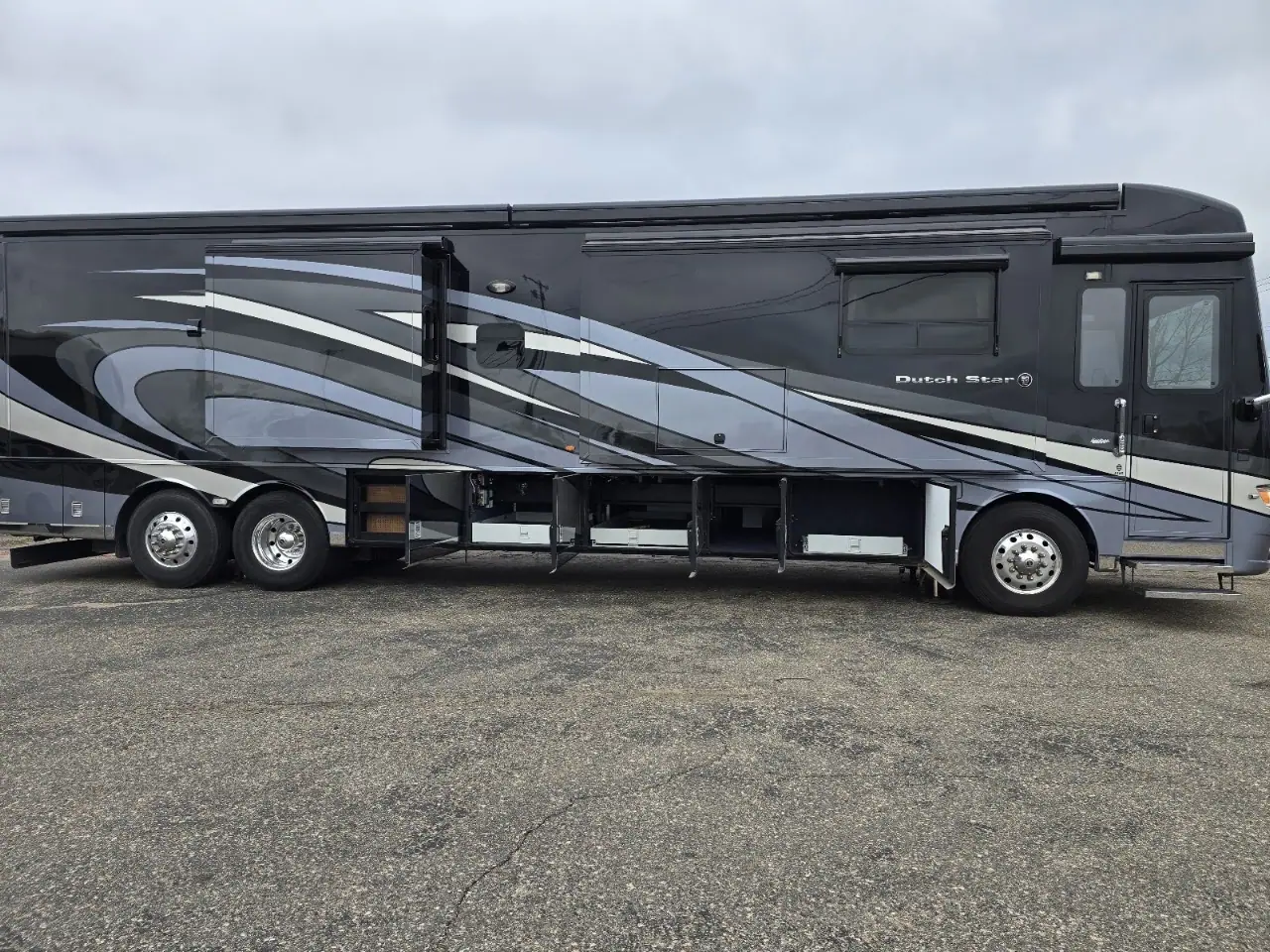 KB RV Center Inc/ AK Equipment, RV dealers in Bemidji