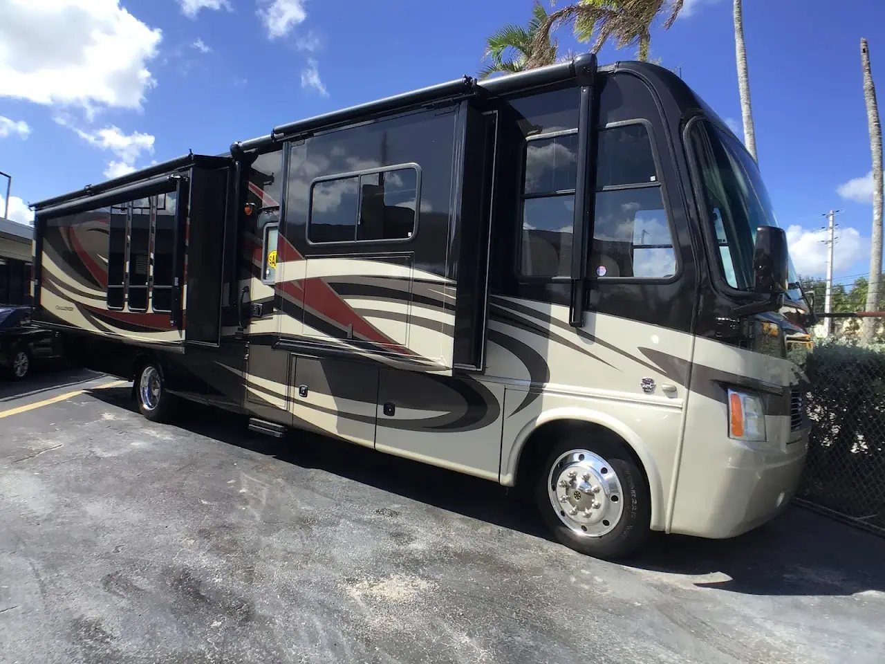 Fort Lauderdale RV Inc, RV dealers in Davie