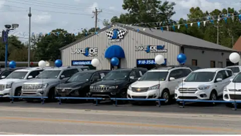 Lakeside Auto RV & Outdoors photo 3
