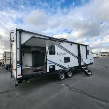 American RV Consignment Sales and Service LLC photo 3