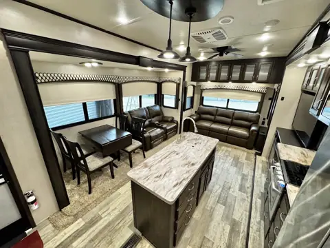 RV Buyers Of TX in Alvin, TX