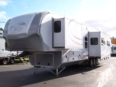 DandE RV Sales photo 3
