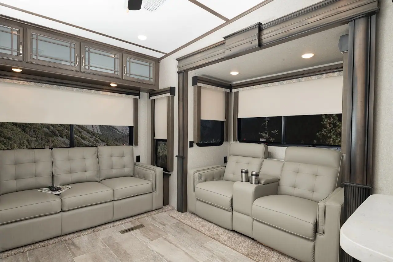 Rick's RV Sales, RV dealers in Ville Platte