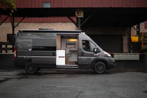 Ready Set Van photo 3