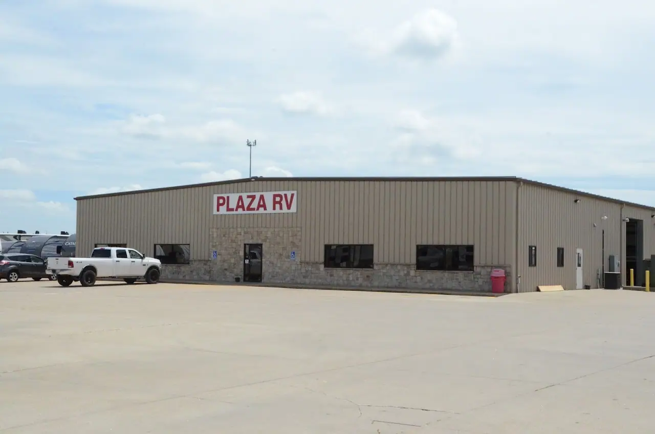 Plaza RV, RV dealers in Bondurant