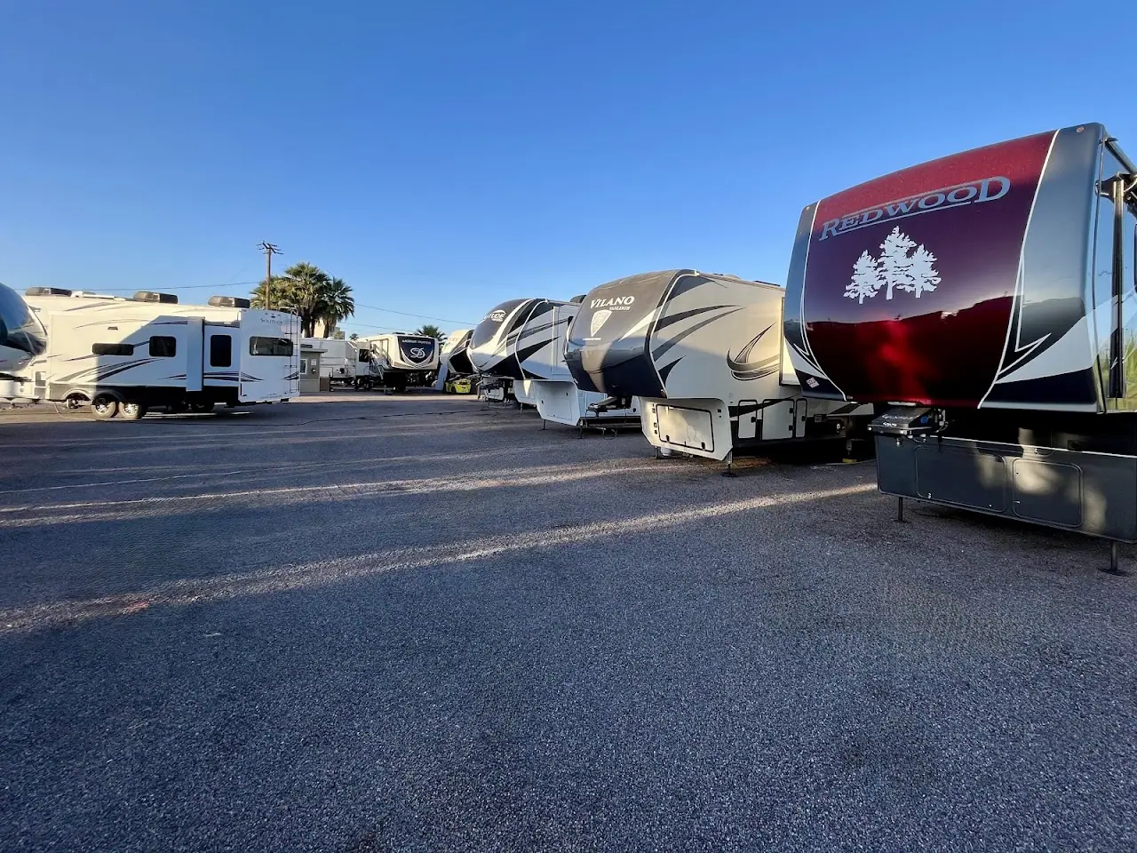 Landons Rv, RV dealers in Mesa