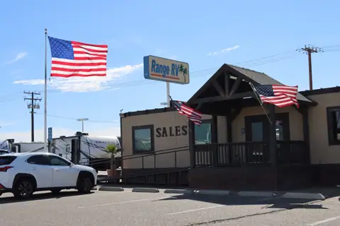 Range RV photo 2
