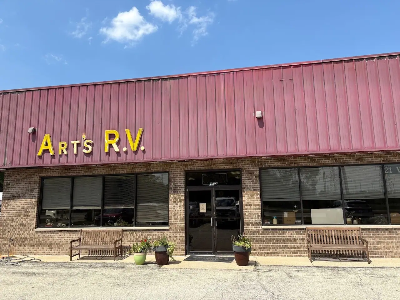 Art's RV, RV dealers in Glen Ellyn