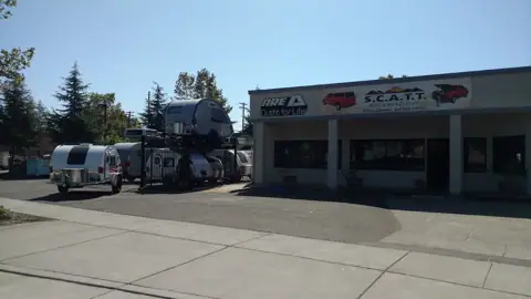 Unique Campers RV in Roseville, CA