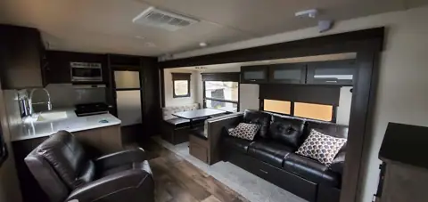 Jimmy Walker Auto & RV Sales in Alexandria, LA