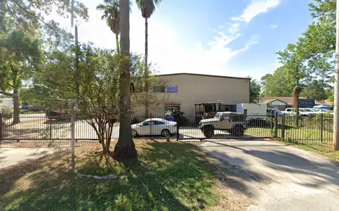 713 RV photo 2