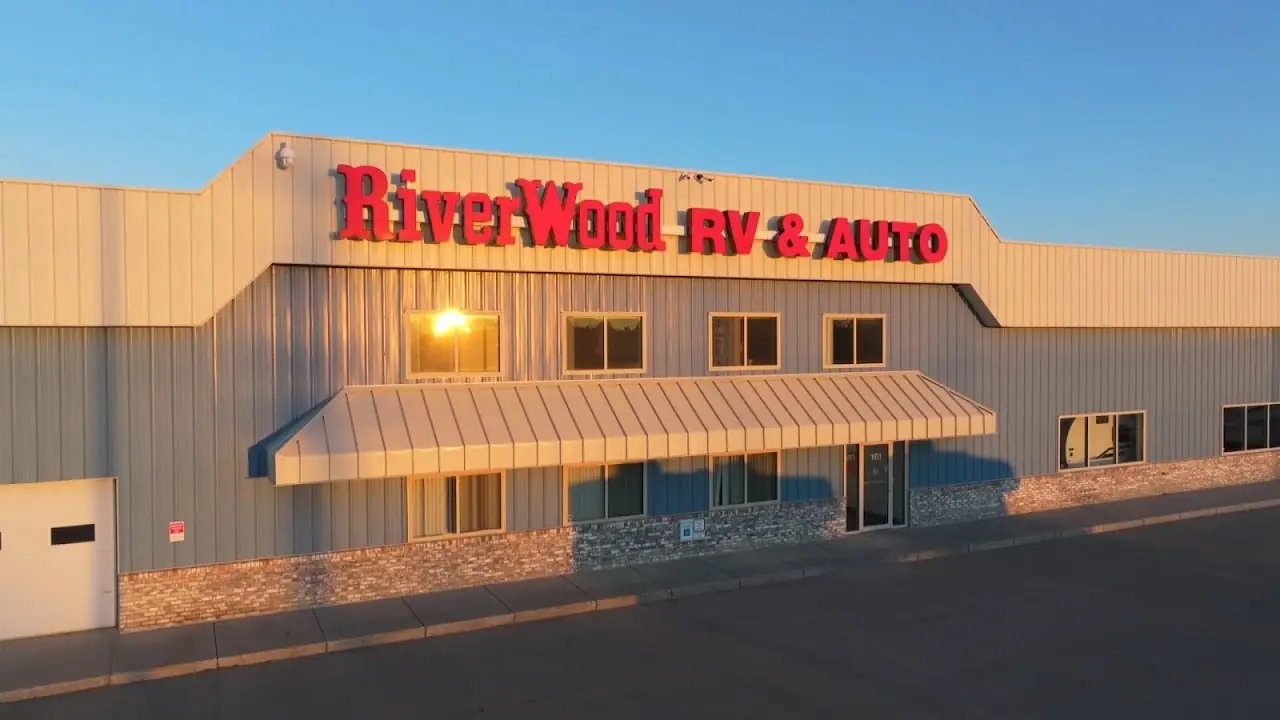 Riverwood RV & Auto Inc., RV dealers in Mandan